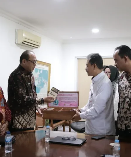 Pemkab Jember ke Kemendagri Konsolidasi Strategi Pengentasan Kemiskinan 6 jember 1 750x536 1