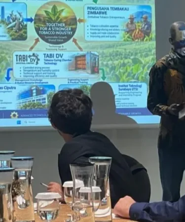 pertemuan kadin jatim dan perwakilan zimbabwe 750x533 1