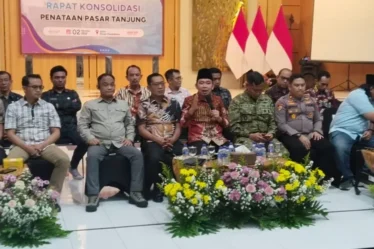 rapat konsolidasi penataan pasar jember 750x536 1