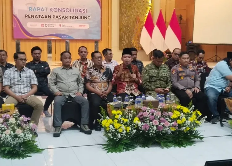 rapat konsolidasi penataan pasar jember 750x536 1