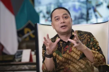 wali kota surabaya eri cahyadi 750x533 1